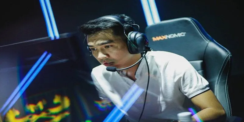 Streamer PewPew Hoàng Văn Khoa